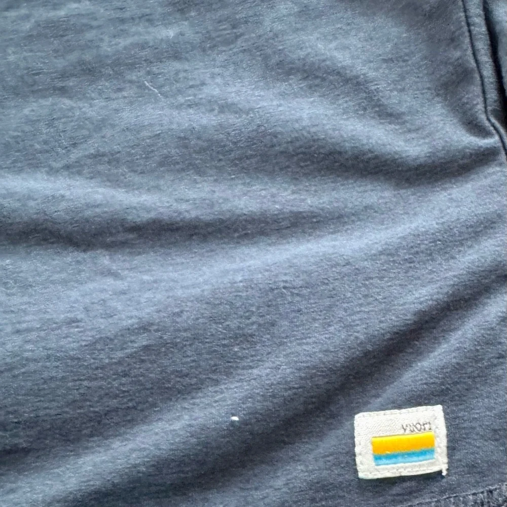 Vuori Navy Tee with Logo Patch XL - Picture 3 of 4